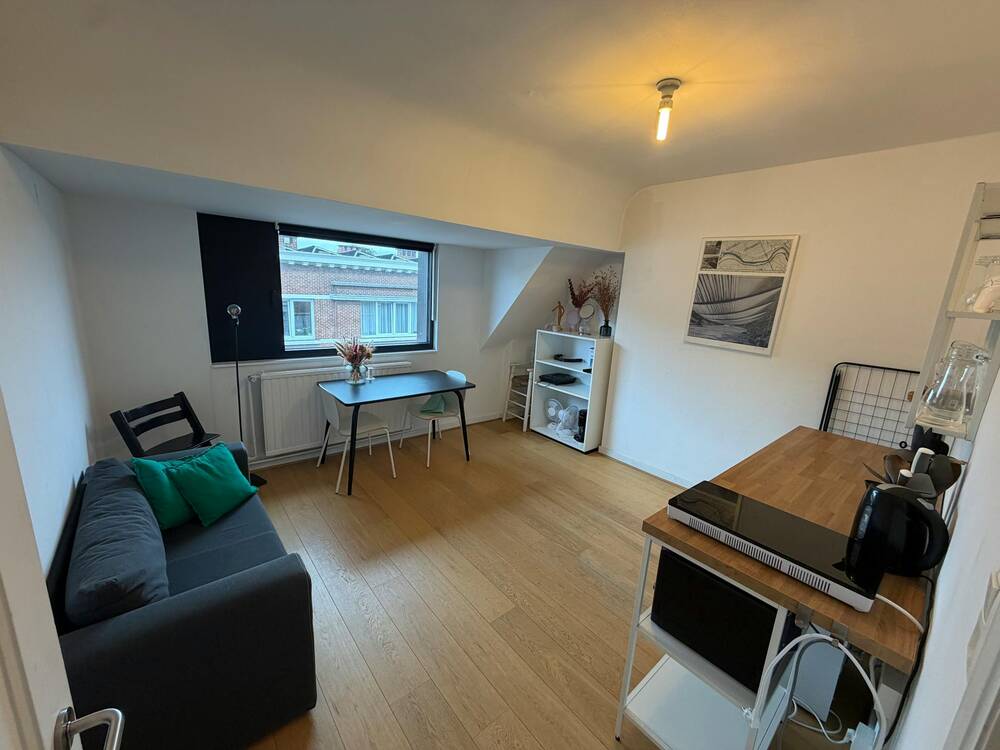Appartement te  huur in Sint-Amandsberg 9040 1200.00€ 1 slaapkamers 65.00m² - Zoekertje 787947