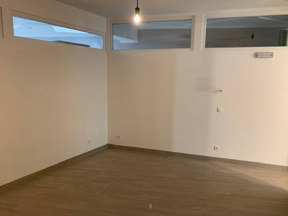 Handelszaak te huur in Wetteren 9230 400.00€ slaapkamers 21.00m² - Zoekertje 172110