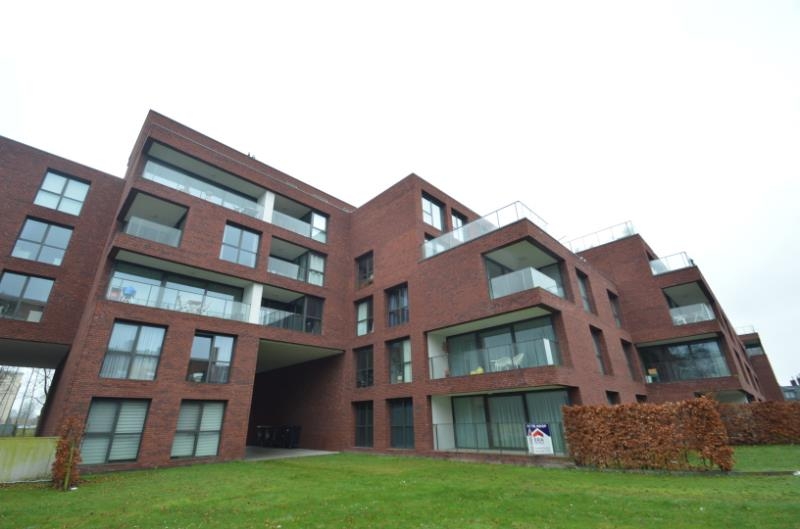 Box te  koop in Gent 9000 25000.00€  slaapkamers m² - Zoekertje 778