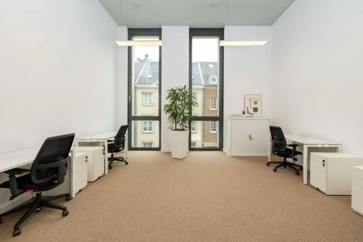 Handelszaak te  huur in Gentbrugge 9050 1399.00€ 0 slaapkamers m² - Zoekertje 2673