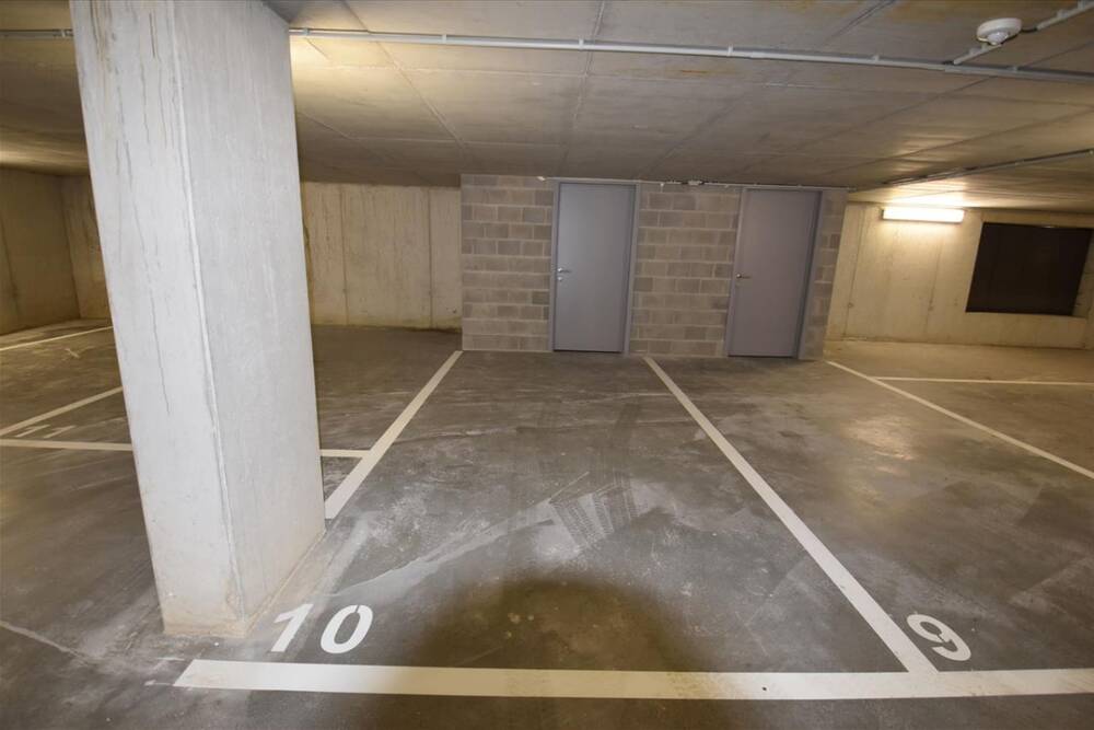 Parking & garage te  koop in Sint-Niklaas 9100 20000.00€  slaapkamers m² - Zoekertje 414423