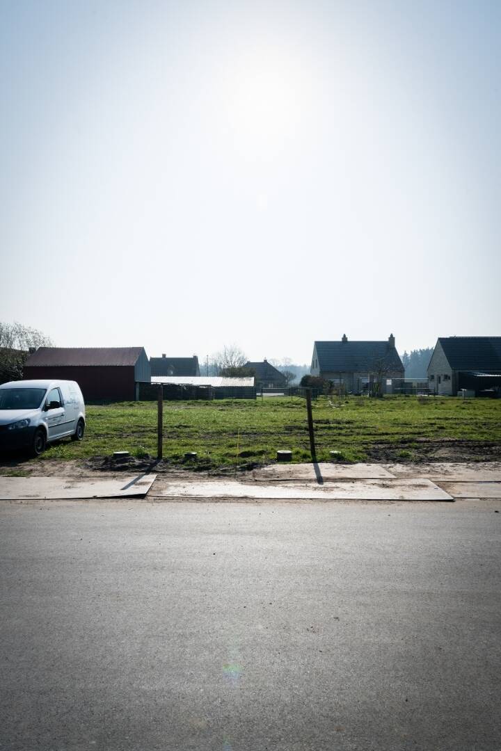 Grond te  koop in Aalter 9880 127930.00€  slaapkamers m² - Zoekertje 3874