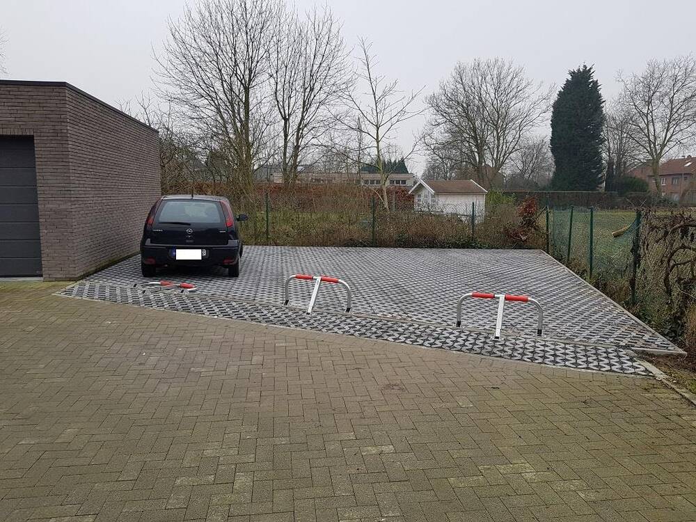 Parking & garage te  huur in Nieuwkerken-Waas 9100 35.00€  slaapkamers m² - Zoekertje 1363571