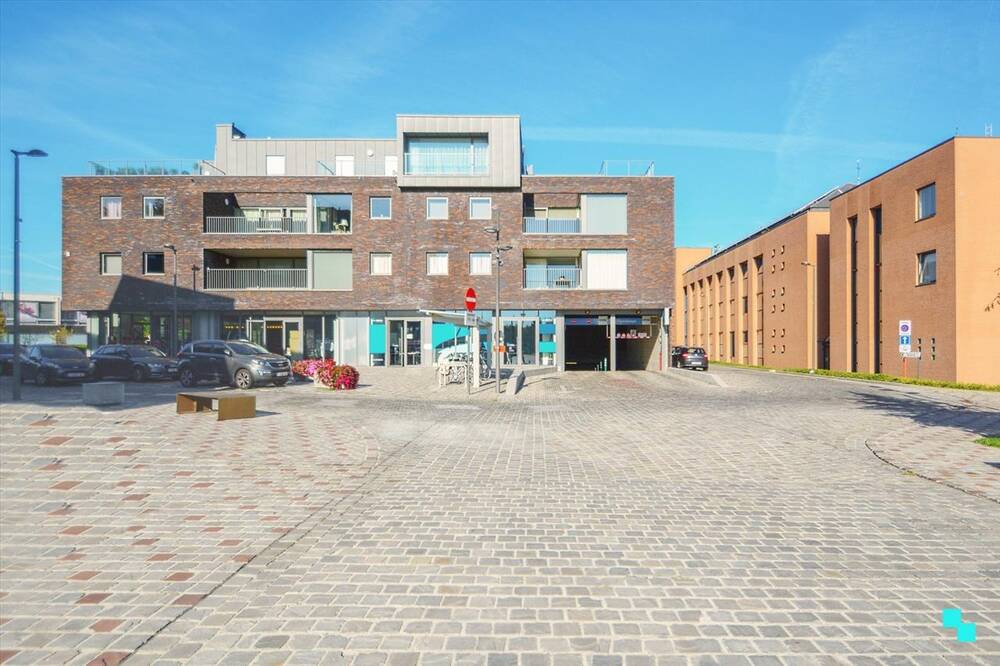 Parking & garage te koop in Merelbeke 9820 24800.00€ slaapkamers m² - Zoekertje 7534
