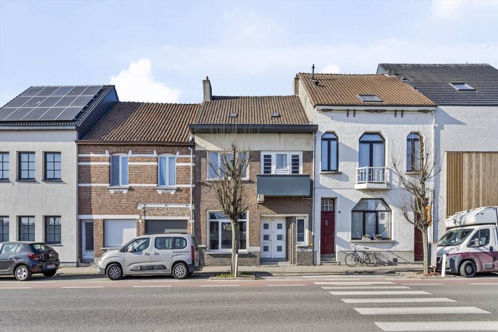 Huis te  koop in Kruibeke 9150 279000.00€ 5 slaapkamers 255.00m² - Zoekertje 844903