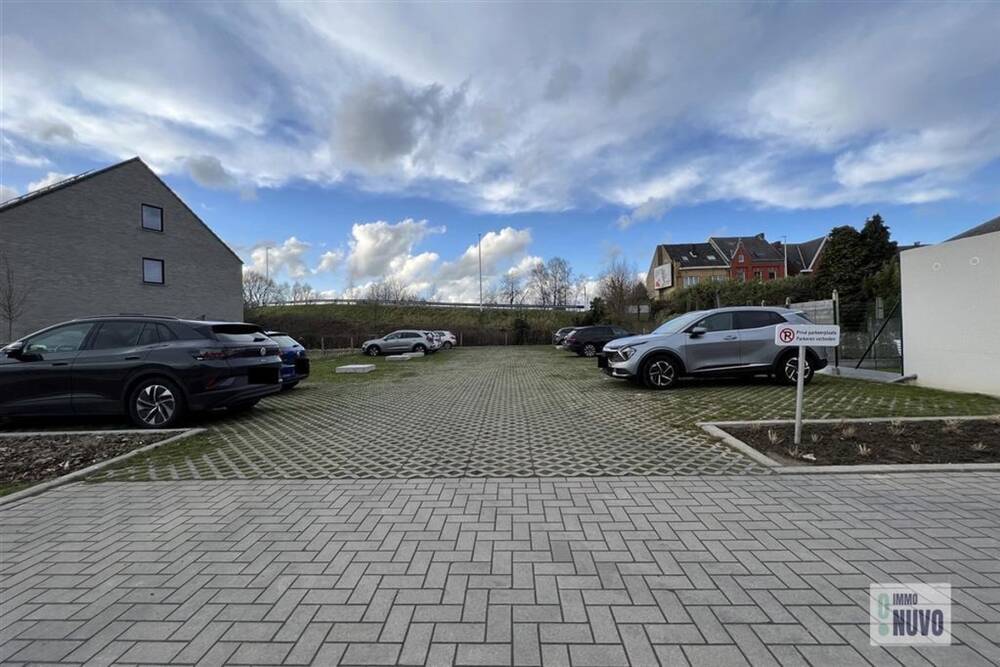 Parking & garage te  koop in Denderleeuw 9470 13000.00€  slaapkamers m² - Zoekertje 878564