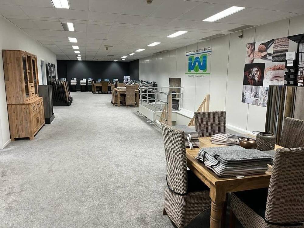 Handelszaak te  huur in Ronse 9600 1400.00€  slaapkamers m² - Zoekertje 9432