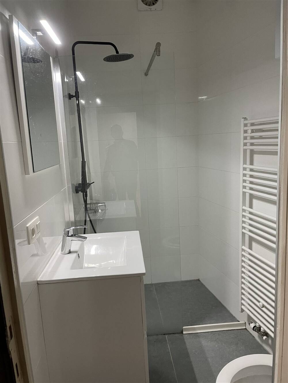 Studio te  huur in Gent 9000 690.00€  slaapkamers m² - Zoekertje 81954