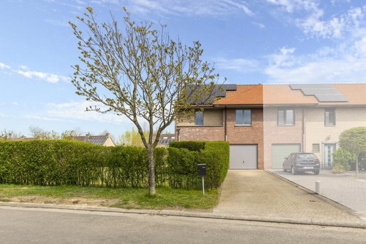 Huis te  koop in Oostakker 9041 495000.00€ 3 slaapkamers m² - Zoekertje 11904