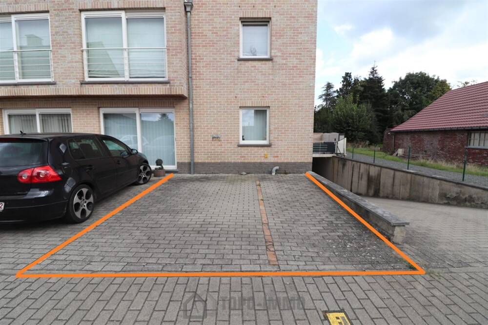 Parking & garage te  koop in Herzele 9550 6000.00€  slaapkamers m² - Zoekertje 1366945