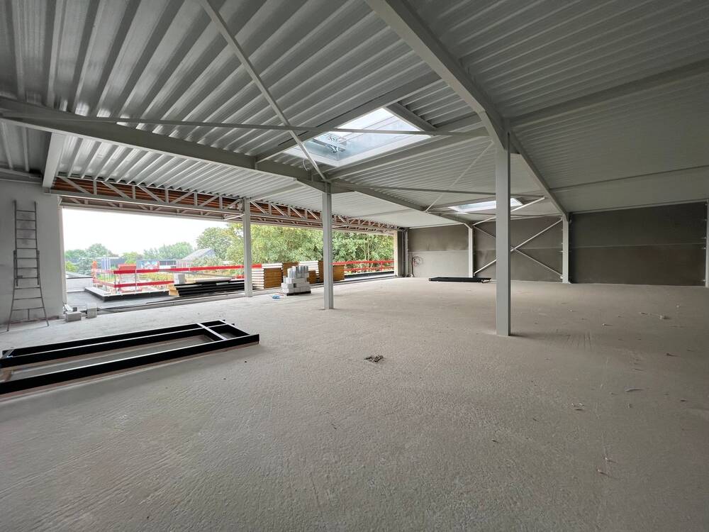 Handelszaak te  huur in Lochristi 9080 3950.00€  slaapkamers 351.00m² - Zoekertje 13915