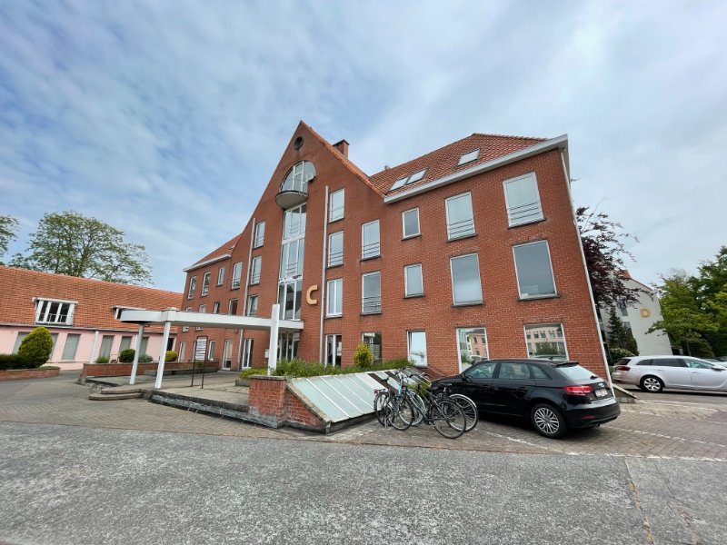 Kantoor te  huur in Sint-Denijs-Westrem 9051 2270.00€  slaapkamers 218.00m² - Zoekertje 1088358