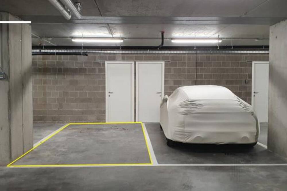 Parking & garage te  koop in Gentbrugge 9050 27500.00€  slaapkamers m² - Zoekertje 1114007