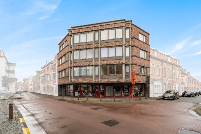 Appartement te  koop in Lokeren 9160 1150000.00€ 9 slaapkamers m² - Zoekertje 84157