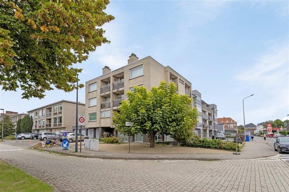 Appartementsgebouw te  koop in Sint-Amandsberg 9040 1550000.00€ 14 slaapkamers 707.00m² - Zoekertje 1344471