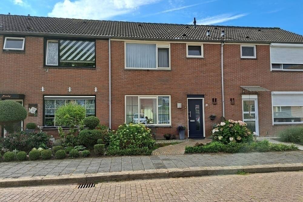 Huis te  koop in Waterland-Oudeman 9988 239000.00€ 3 slaapkamers 84.00m² - Zoekertje 1142632