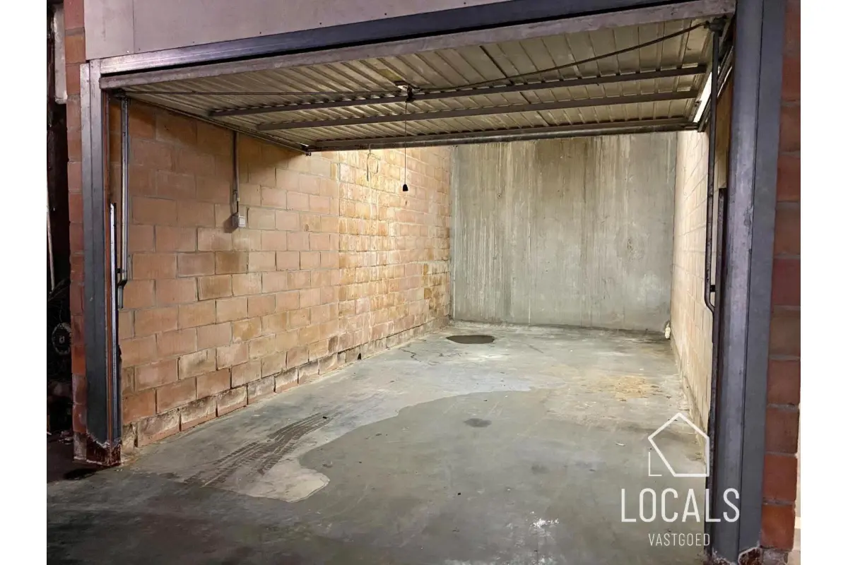 Parking & garage te  koop in Aalst 9300 27000.00€  slaapkamers m² - Zoekertje 21293