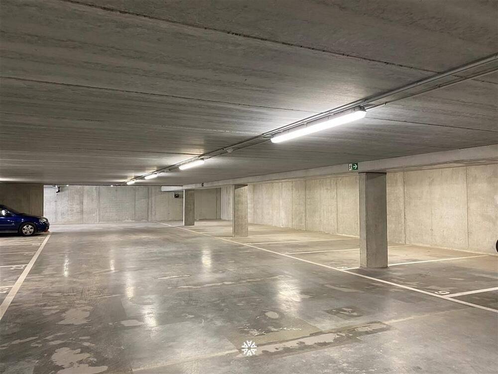 Parking & garage te koop in Sint-Niklaas 9100 15500.00€ slaapkamers m² - Zoekertje 22794