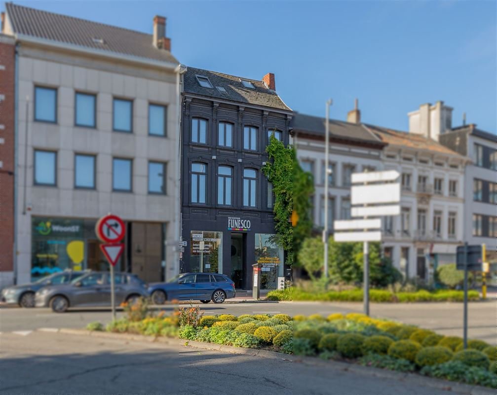 Commerciële ruimte te koop in Sint-Niklaas 9100 799000.00€ 4 slaapkamers 761.00m² - Zoekertje 86771