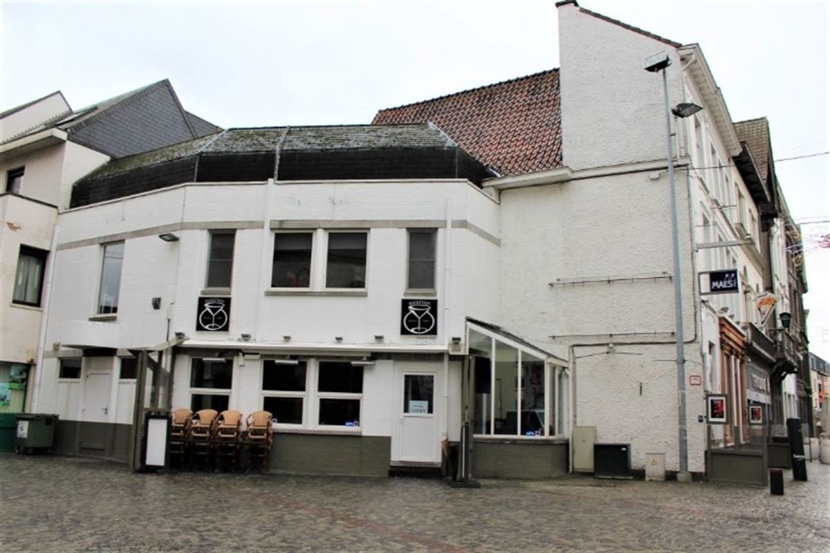 Commerciële ruimte te  koop in Aalst 9300 650000.00€ 2 slaapkamers m² - Zoekertje 87774