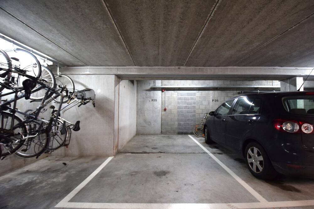 Parking & garage te  koop in Gent 9000 27500.00€  slaapkamers m² - Zoekertje 88101