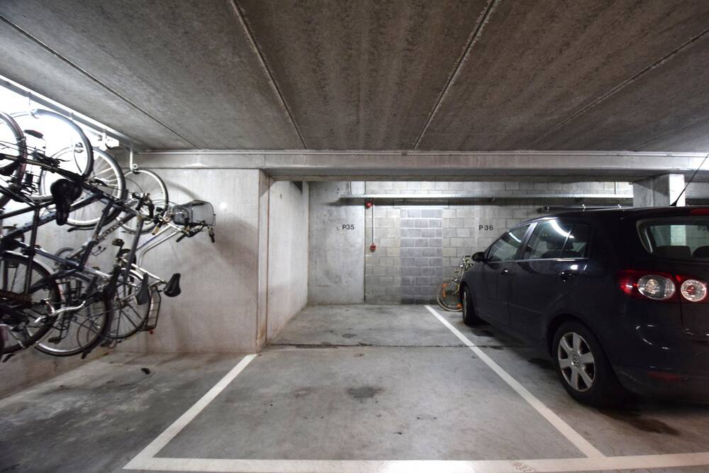 Parking & garage te  koop in Gent 9000 27500.00€  slaapkamers m² - Zoekertje 1238901