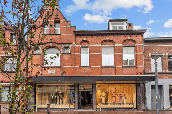 Commerciële ruimte te koop in Zele 9240 490000.00€ slaapkamers 410.00m² - Zoekertje 277037