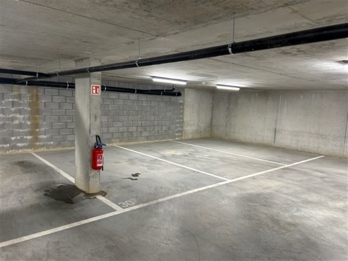 Parking & garage te  koop in Aalst 9300 28600.00€  slaapkamers m² - Zoekertje 1266708