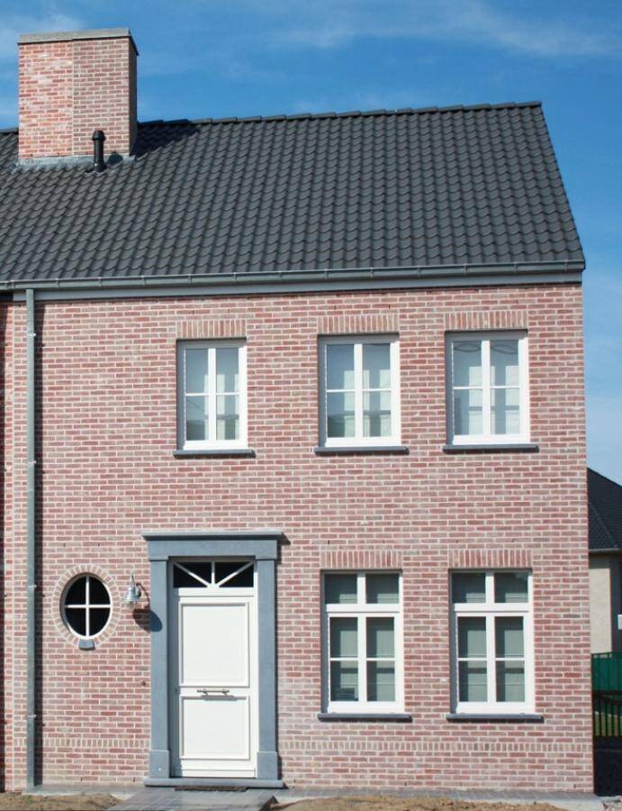 Huis te  koop in Nederename 9700 318265.00€ 3 slaapkamers m² - Zoekertje 1374061
