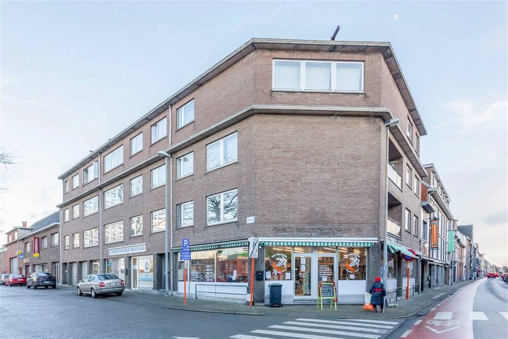 Appartementsgebouw te  koop in Sint-Niklaas 9100 1975000.00€  slaapkamers m² - Zoekertje 1270265