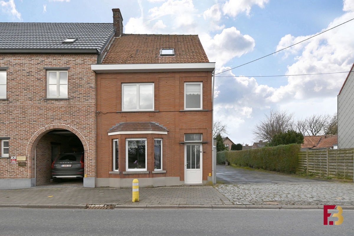 Huis te koop in Bottelare 9820 399000.00€ 3 slaapkamers 170.00m² - Zoekertje 277214