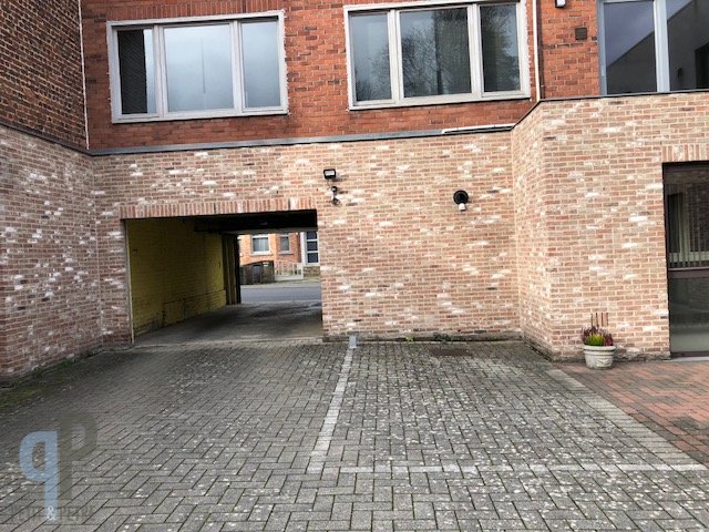 Parking & garage te  huur in Zottegem 9620 55.00€  slaapkamers m² - Zoekertje 1277886