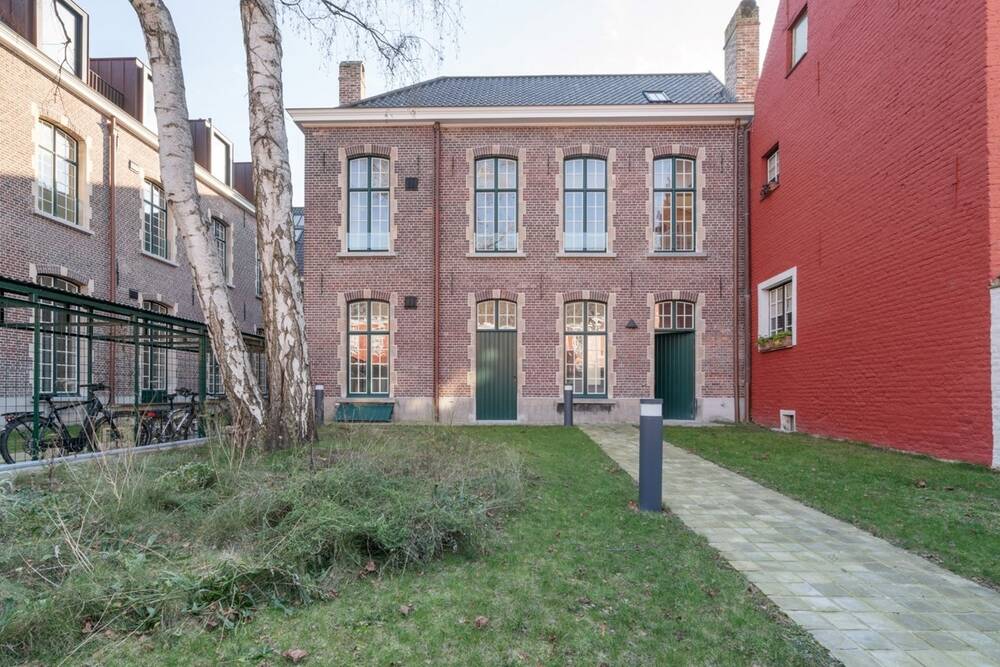 Triplex te  koop in Gent 9000 795000.00€ 2 slaapkamers 188.00m² - Zoekertje 31285