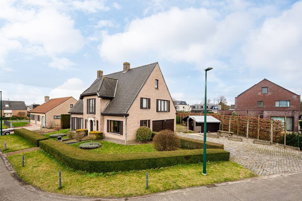 Huis te  koop in Waarschoot 9950 450000.00€ 3 slaapkamers 247.00m² - Zoekertje 1377283