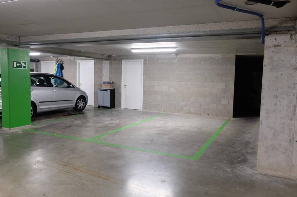 Parking te  huur in Buggenhout 9255 70.00€  slaapkamers m² - Zoekertje 1377972