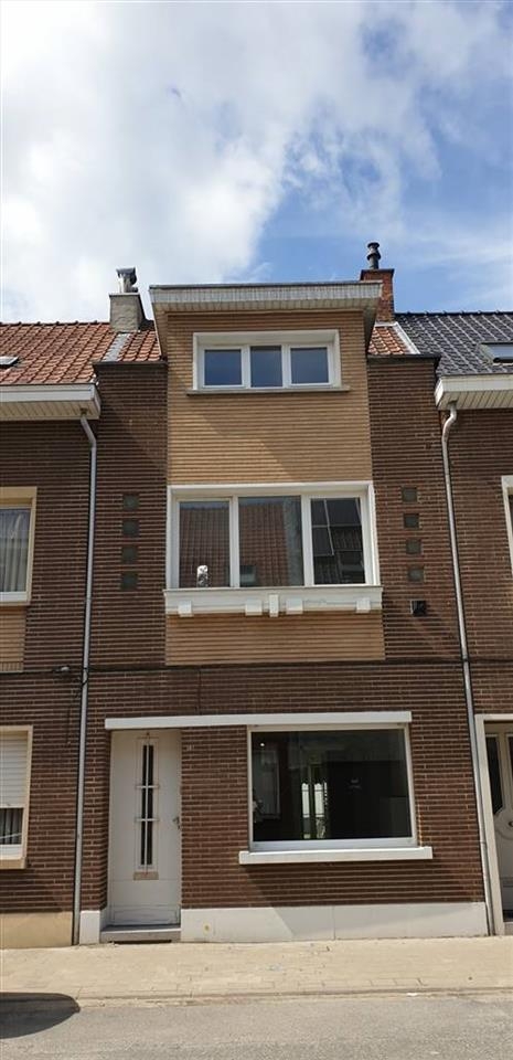 Appartementsgebouw te  koop in Sint-Niklaas 9100 209000.00€ 3 slaapkamers 125.00m² - Zoekertje 1291610