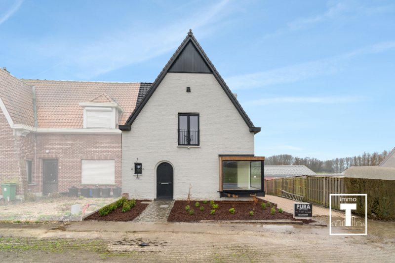 Huis te  koop in Merelbeke 9820 498000.00€ 3 slaapkamers 213.00m² - Zoekertje 1299569