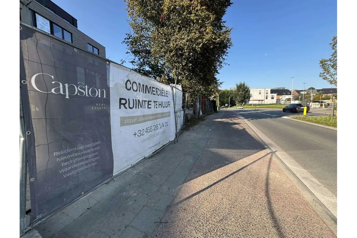 Handelszaak te  huur in Aalst 9300 2325.00€  slaapkamers 200.00m² - Zoekertje 237883