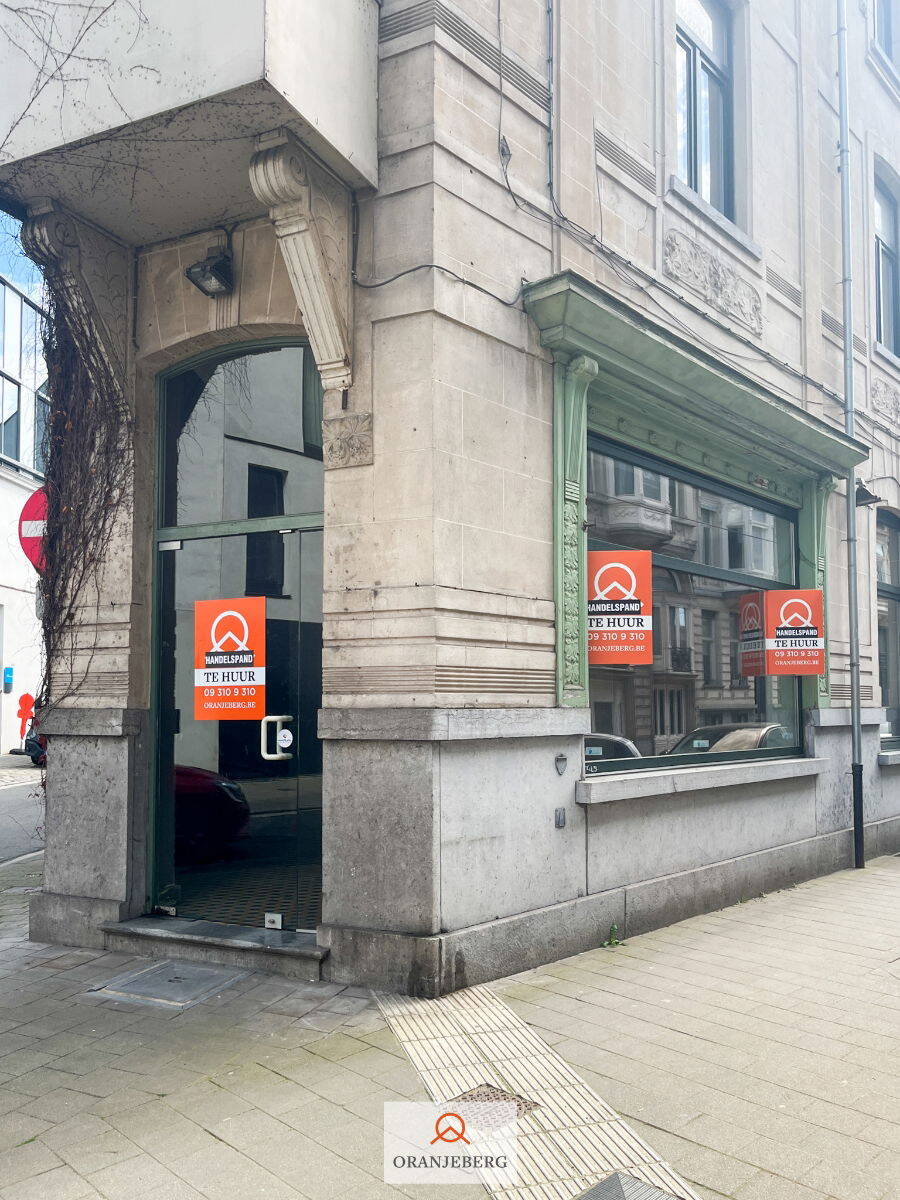 Commerciële ruimte te huur in Gent 9000 950.00€ slaapkamers m² - Zoekertje 277682