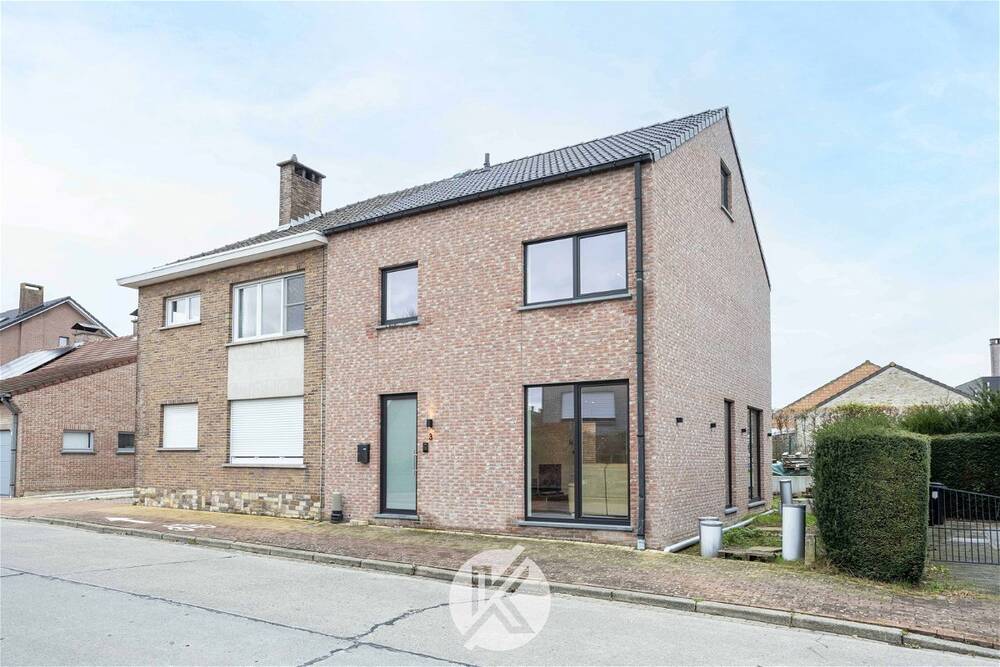 Huis te  koop in Denderleeuw 9470 389000.00€ 3 slaapkamers 186.00m² - Zoekertje 1329154