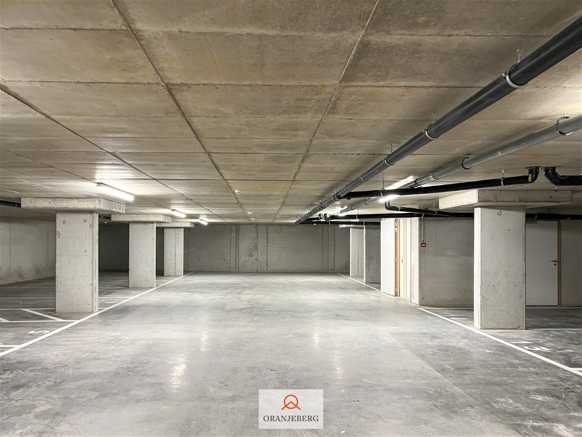 Parking & garage te  koop in Lovendegem 9920 22500.00€  slaapkamers m² - Zoekertje 1334932