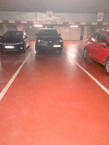 Parking & garage te  huur in Sint-Niklaas 9100 49.00€  slaapkamers m² - Zoekertje 1337146