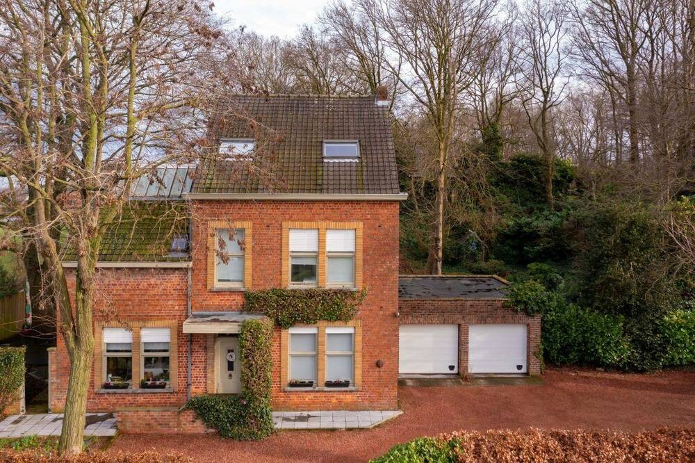 Huis te  koop in Kruishoutem 9770 0.00€  slaapkamers m² - Zoekertje 1339717