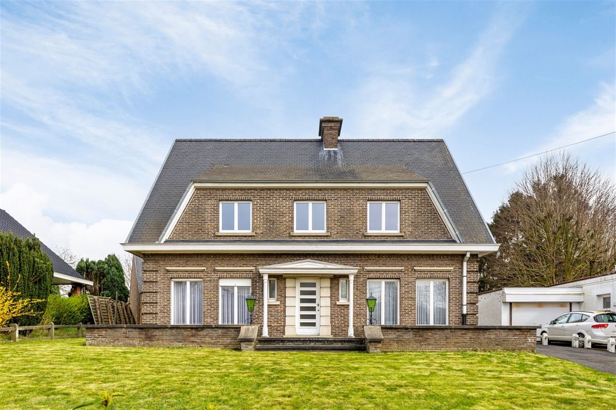 Villa te  koop in Oudenaarde 9700 465000.00€ 5 slaapkamers 320.00m² - Zoekertje 1339928