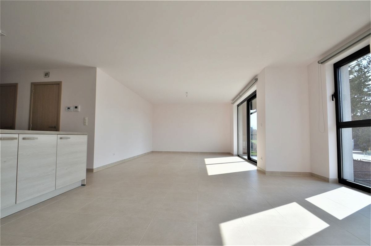Appartement te  huur in Grembergen 9200 810.00€ 2 slaapkamers m² - Zoekertje 1347499