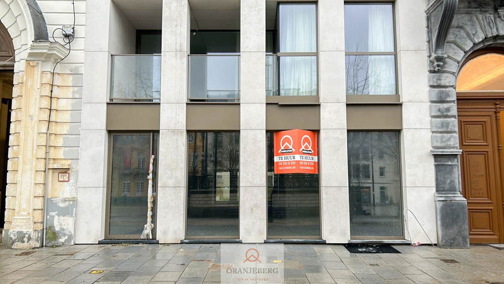 Commerciële ruimte te huur in Gent 9000 2500.00€ slaapkamers m² - Zoekertje 278075