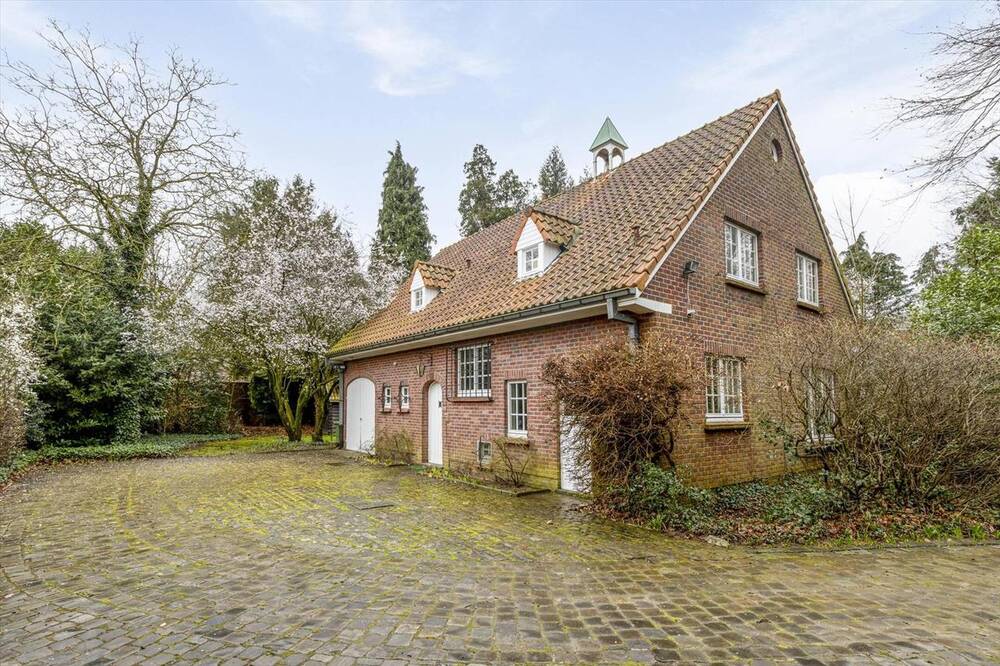 Huis te  koop in Sint-Denijs-Westrem 9051 1200000.00€ 4 slaapkamers 0.00m² - Zoekertje 1351017