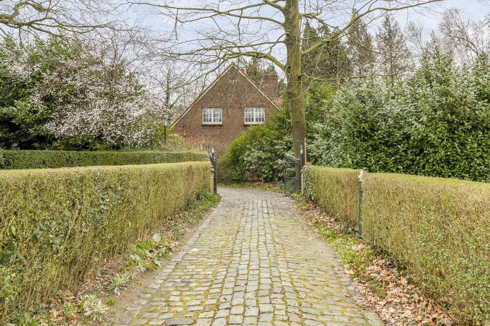 Huis te  koop in Sint-Denijs-Westrem 9051 1680000.00€ 4 slaapkamers 0.00m² - Zoekertje 1351016