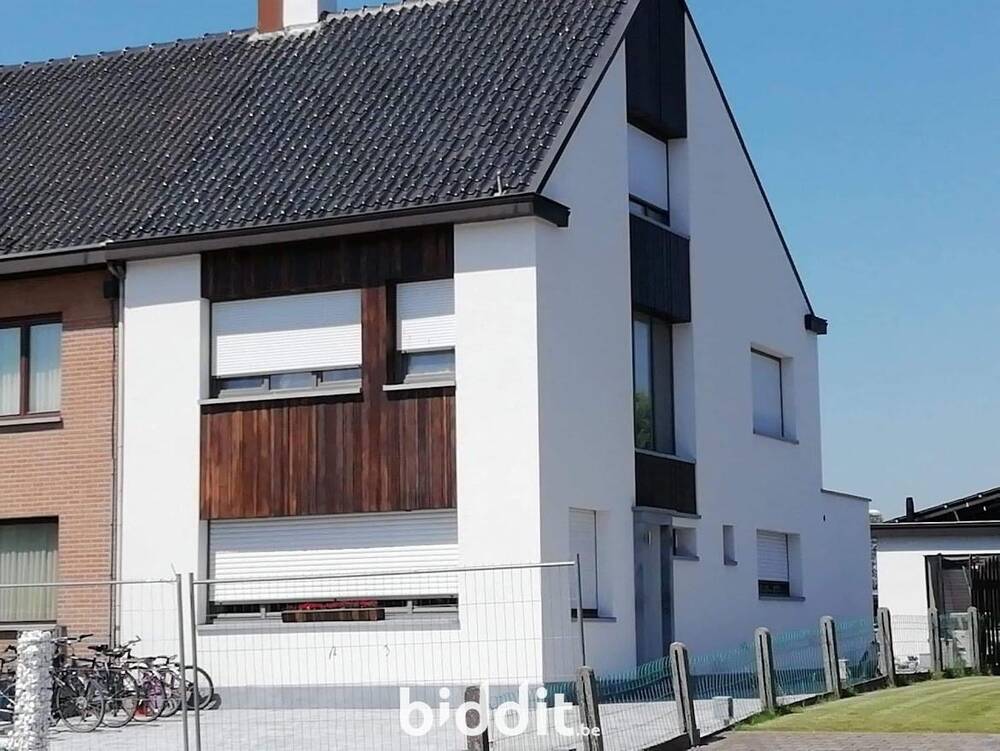 Huis te  koop in Nieuwkerken-Waas 9100 210000.00€ 3 slaapkamers m² - Zoekertje 1351786