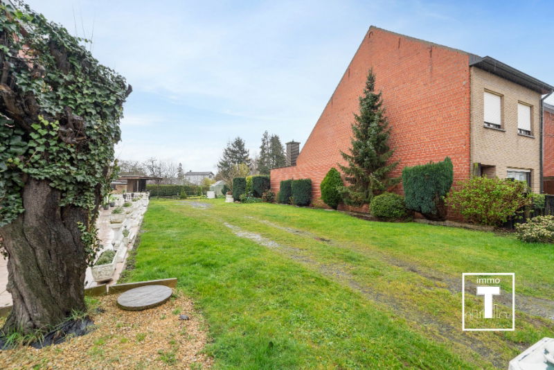 Bouwgrond te koop in Gentbrugge 9050 292000.00€ slaapkamers m² - Zoekertje 278121